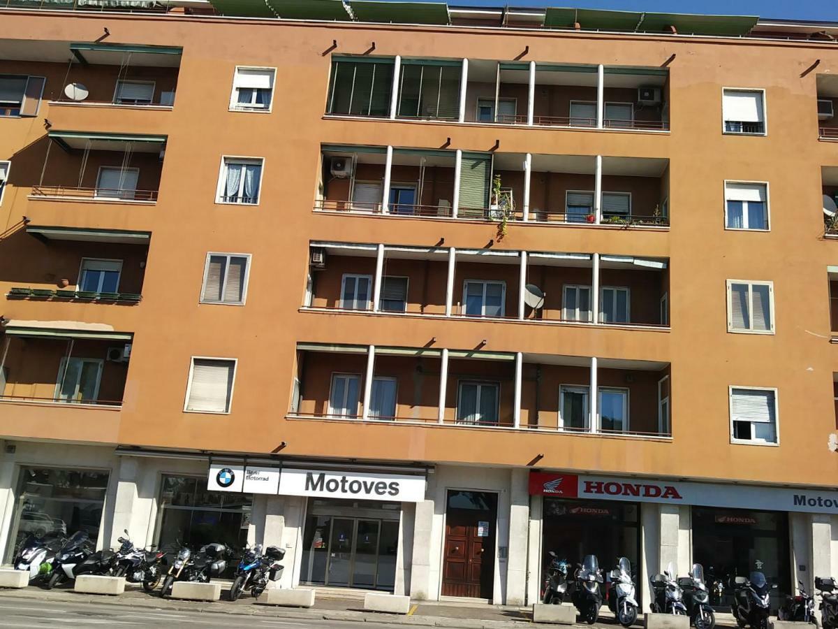 La Casa Di Varda Verona Luaran gambar